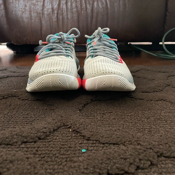 Under Armour Kids'👦🏻/👧🏻Curry 3Zer0 3 Basketball🏀Shoes👟Sz 2Y - Picture 4 of 10